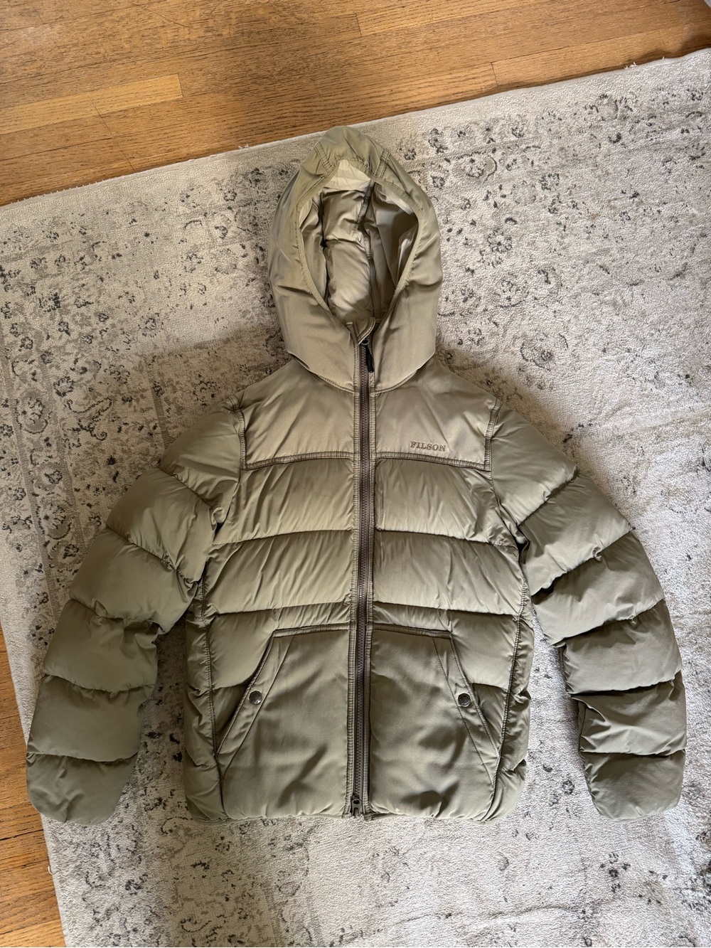 Filson Women’s Featherweight Olive Branch Green Down Jacket